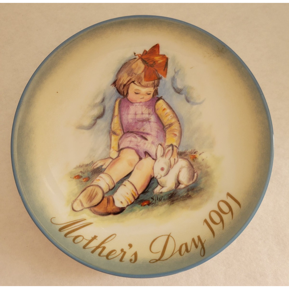 Vintage 1990 Schmid Soft & Gentle Mother's Day Berta Hummel Plate w/ COA &‎ Box
